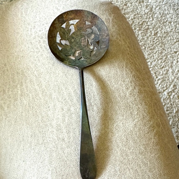 Vintage Silver-Plated Serving Spoon Tomato Relish WM Rogers MFG Original Rogers - Picture 1 of 4